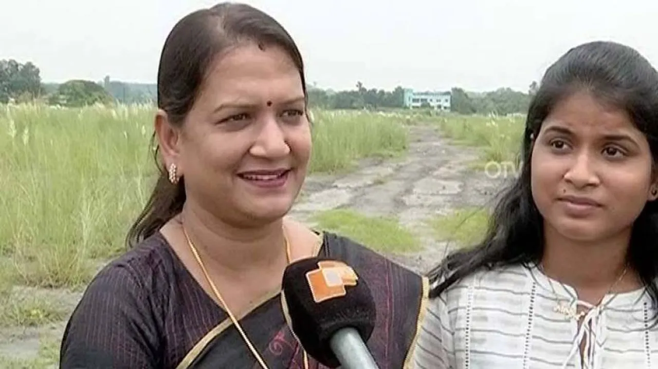 Odisha Woman Thinks Broad, Donates Land For Development cause!