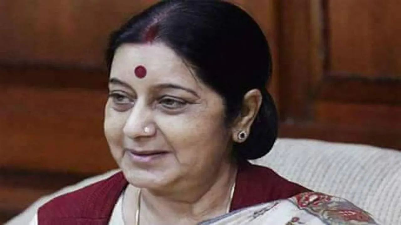 Sushma inaugurates India's first 'Videsh Bhavan' in Mumbai