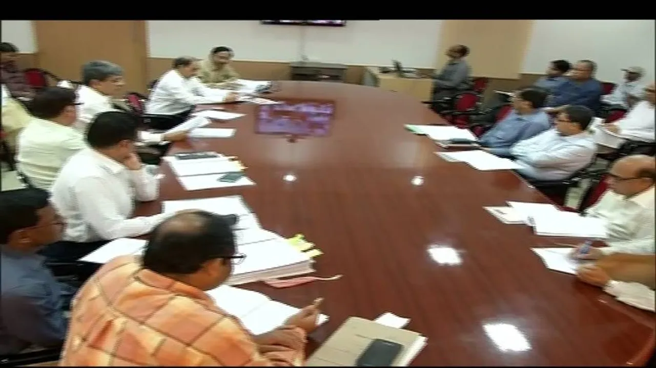 GPS installation in mineral carrying vehicles by Aug