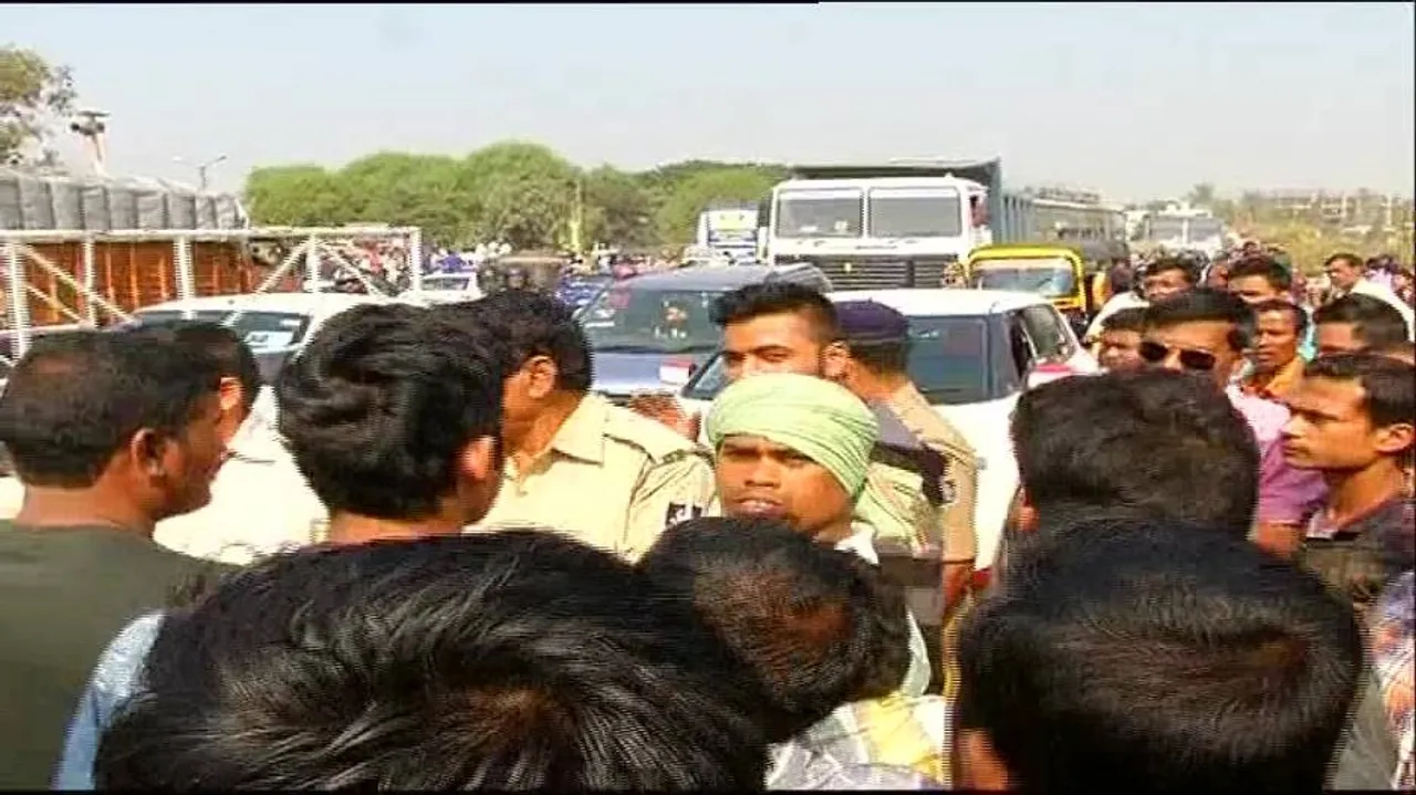 ‘Dadagiri’ of traffic cop at Hanspal Chhak; truck driver hurt