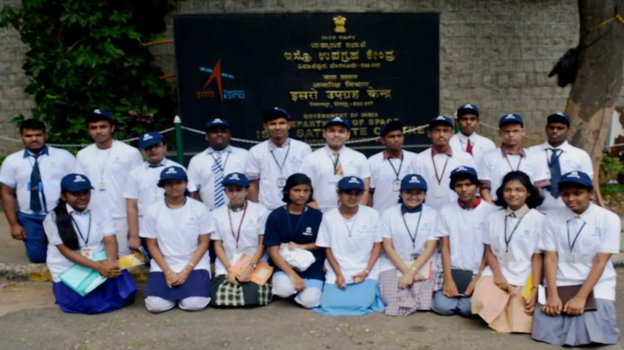 ISRO visit leaves 20 Odisha students starry-eyed