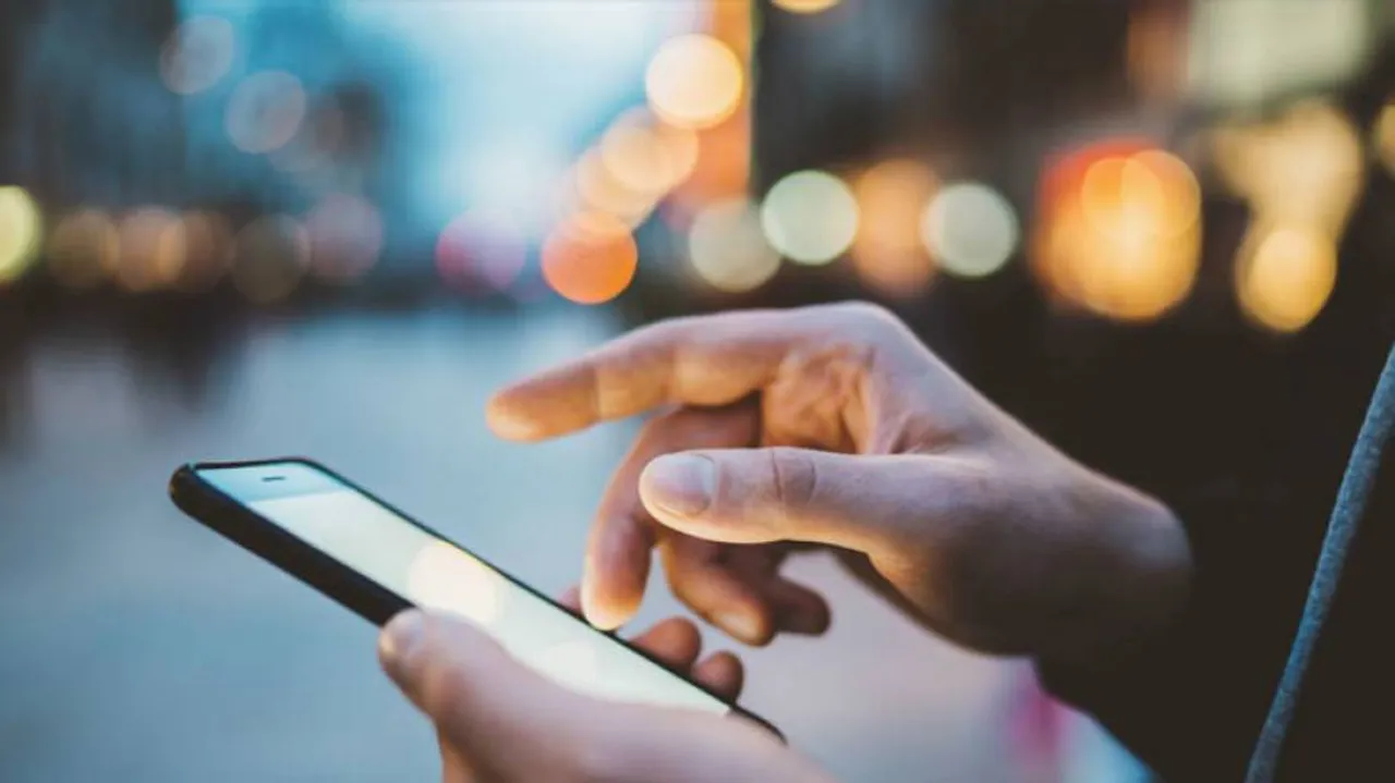 Average Daily Time Spent On Smartphones Up 25% In India: Report