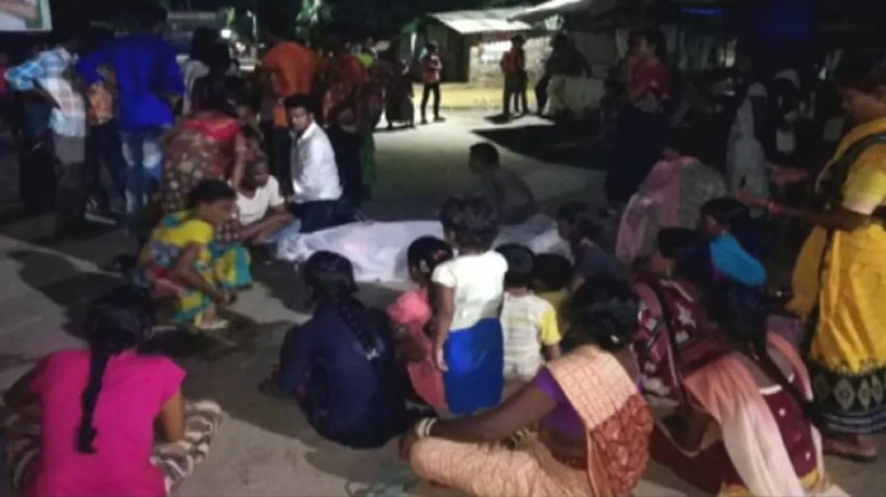 Youth killed in group clash during Ganesh idol immersion