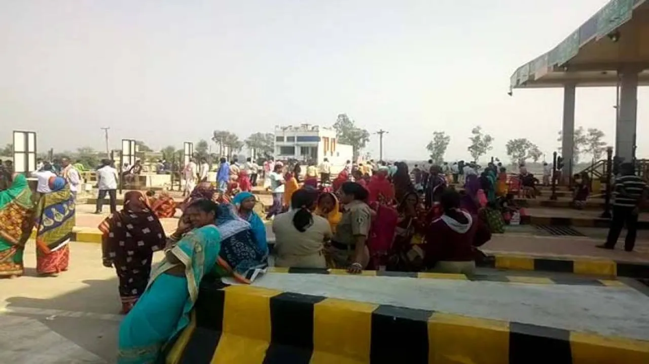 Locals protest toll collection on incomplete roads in Odisha