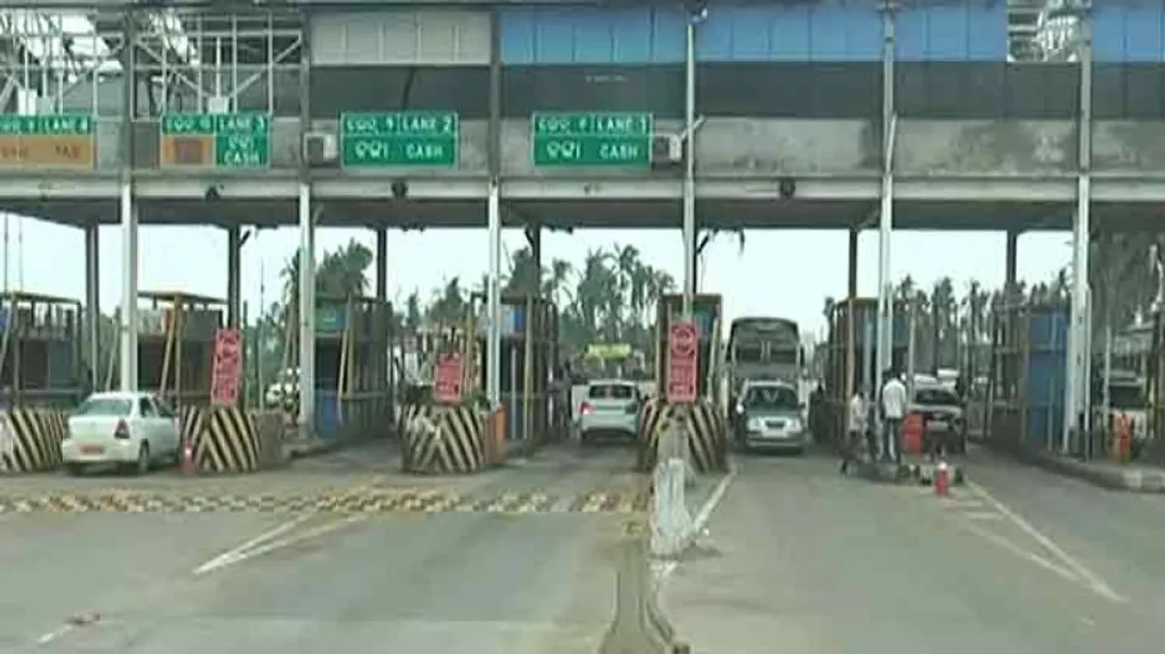 Odisha govt's promise of no toll tax at Pipili falls flat