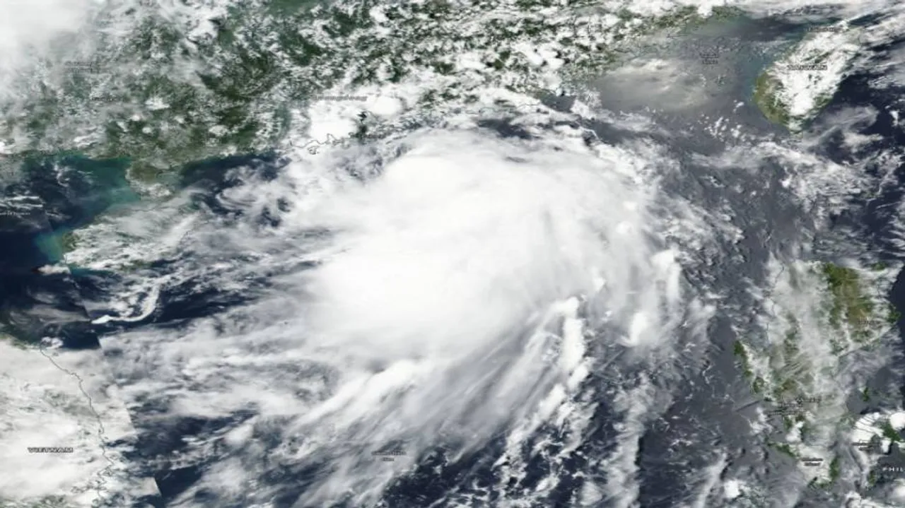 100,000 evacuated as typhoon makes landfall in China