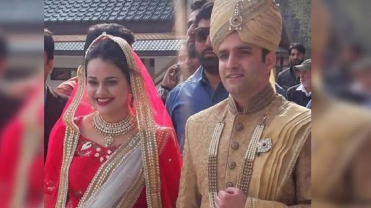 UPSC 2015 Toppers Couple Tina Dabi And Athar Amir Files For Divorce