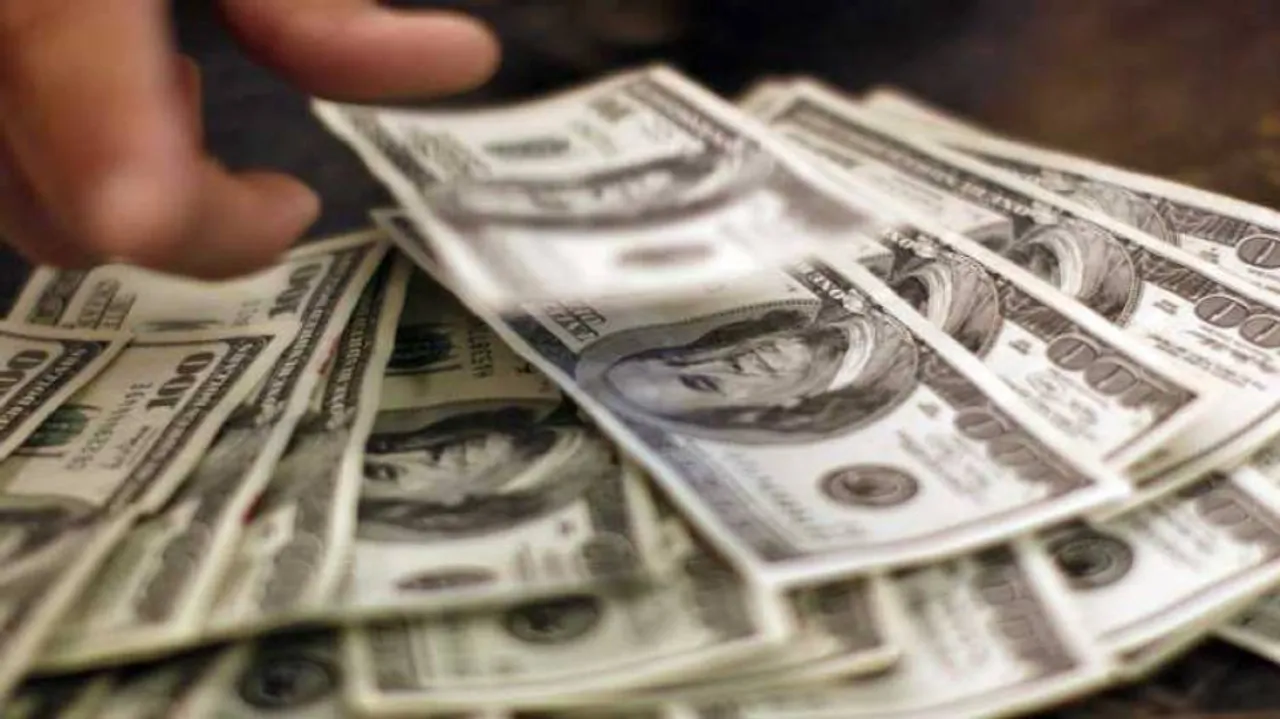 US dollar weakens against main currencies