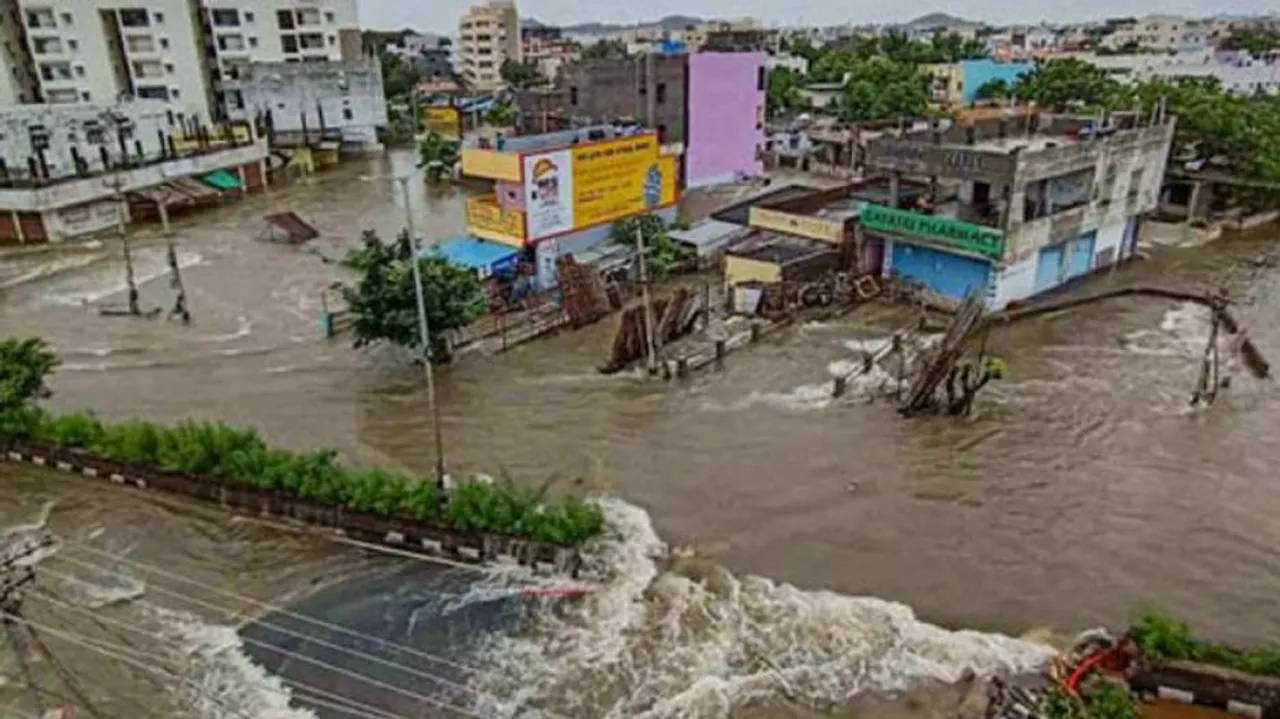 Heavy Rains Kill 11 People In Telangana