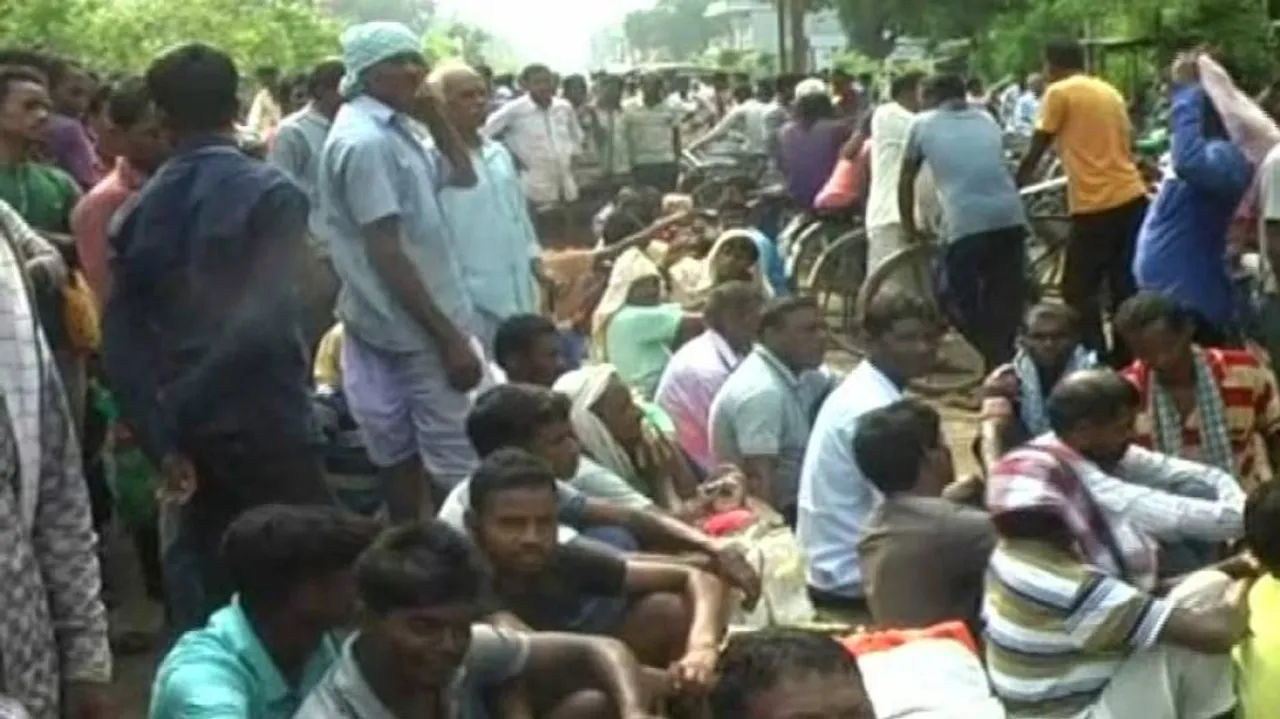 Fertiliser shortage in Odisha sparks tension; farmers stage protest