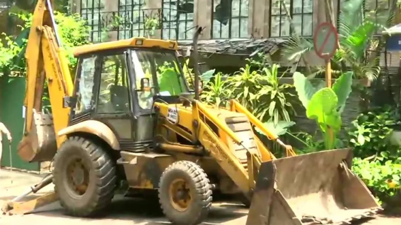 BMC Starts Demolishing ‘Illegal’ Construction At Kangana Ranaut’s Office