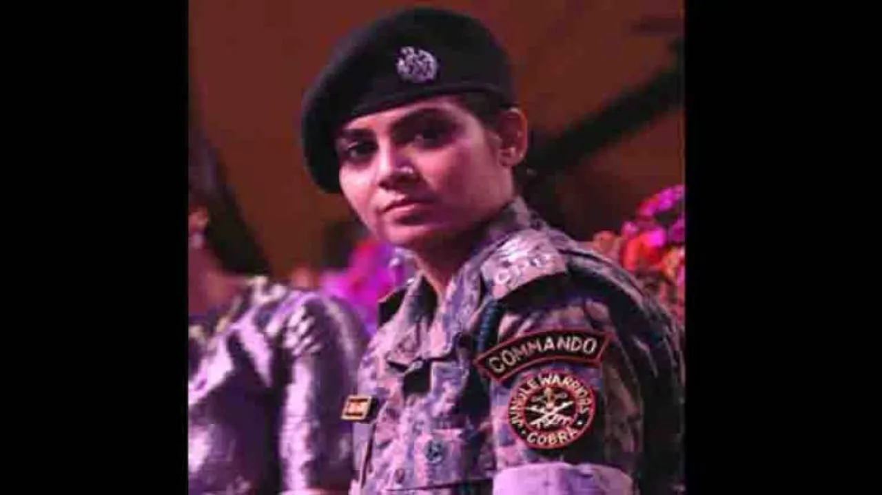 Woman CoBRA commando from Bastar sets example