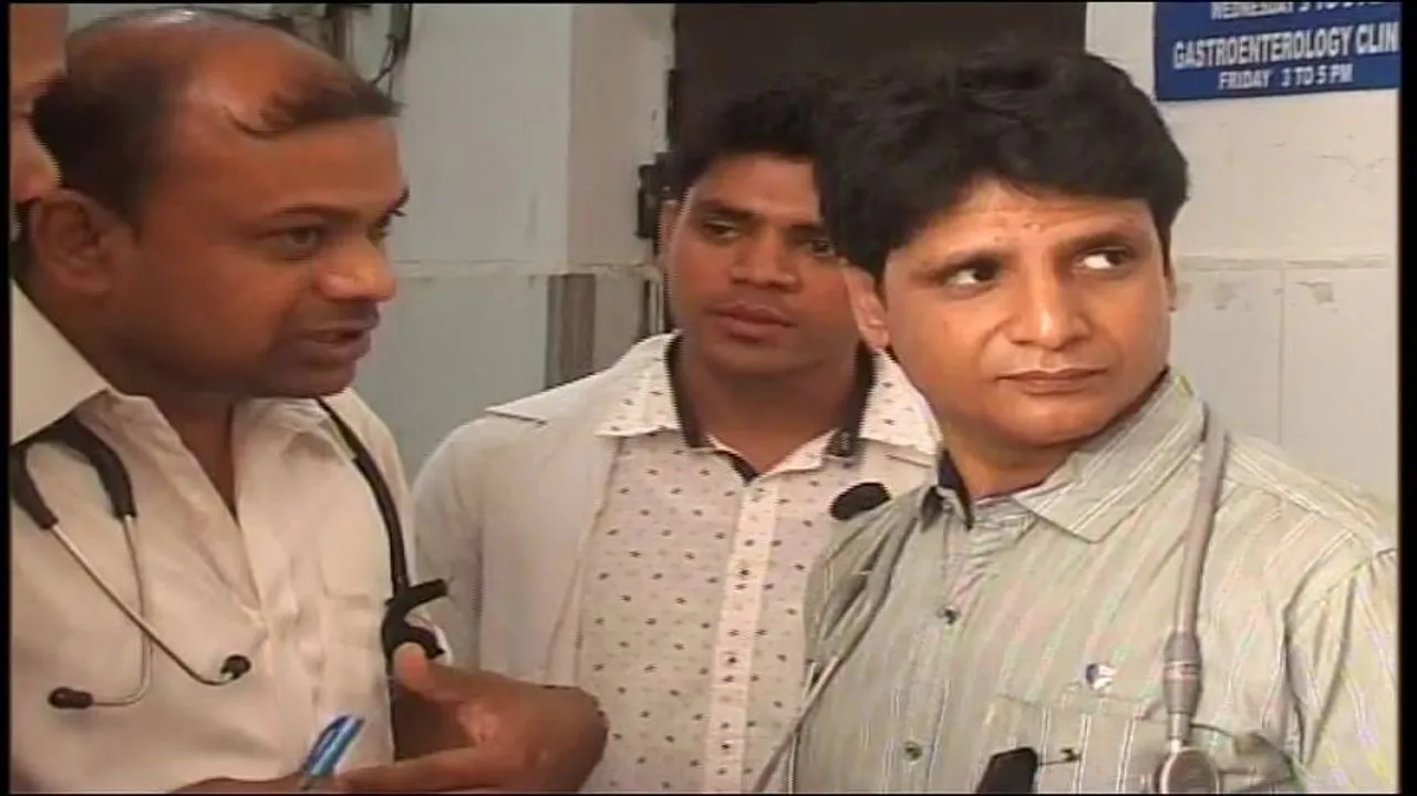 VIMSAR junior docs wear black badges; threaten cease work from Apr 1