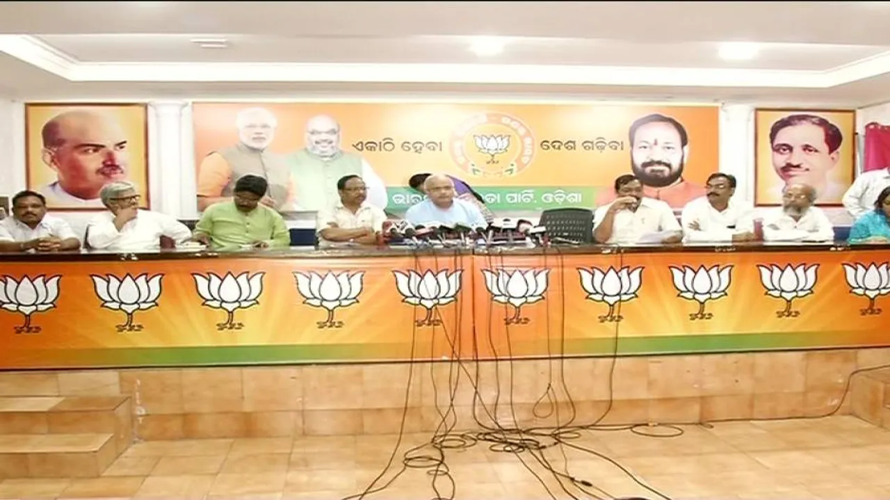 BJD in understanding with naxals, alleges BJP