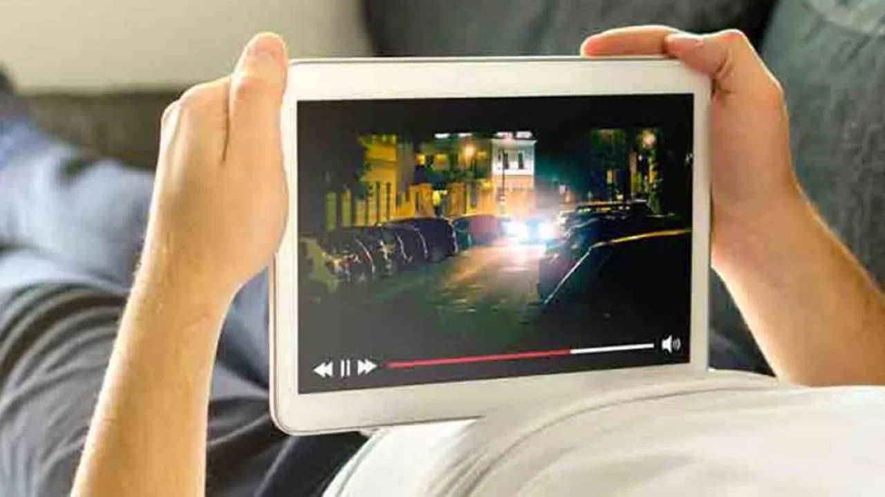 An Indian viewer spending 70 mins daily on video streaming