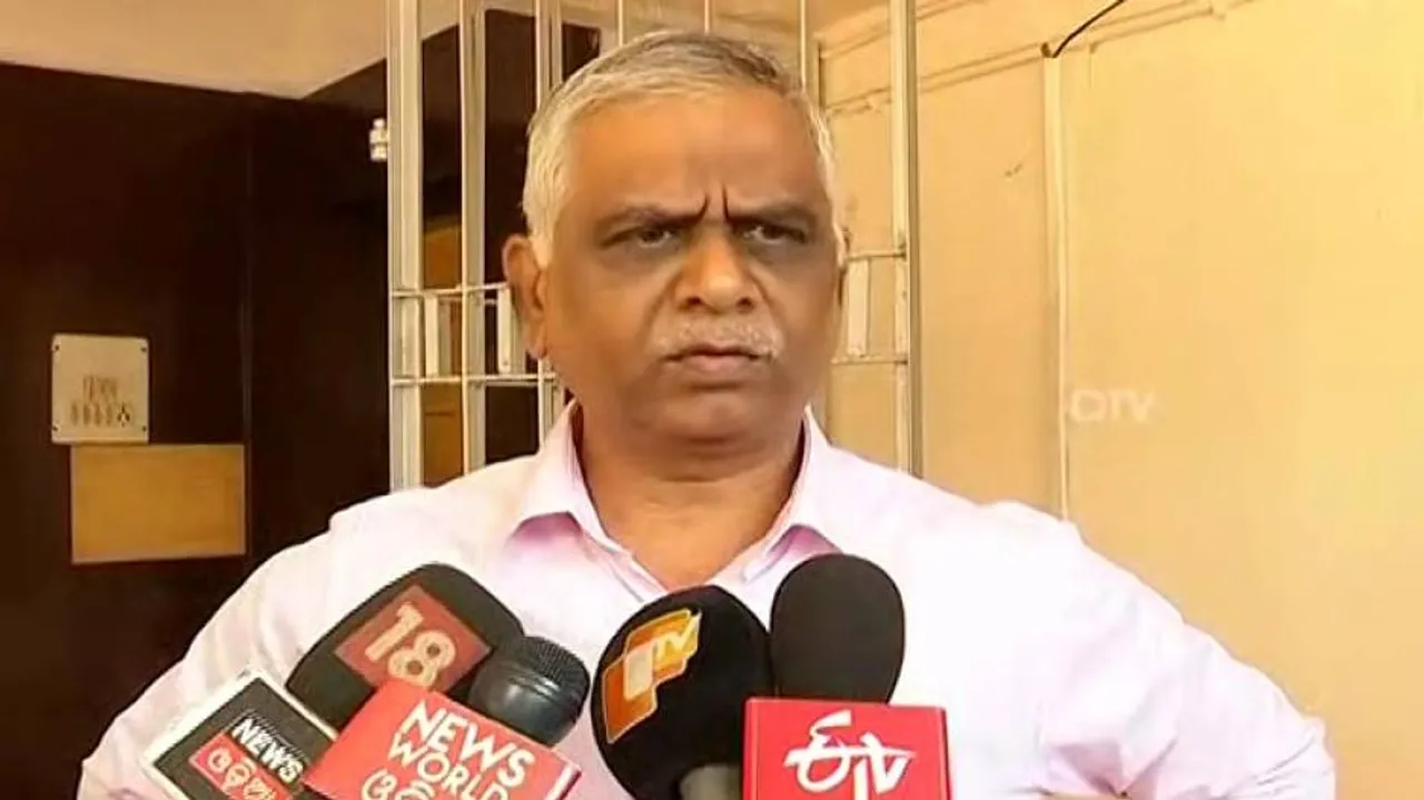 Police SI caught by Vigilance while taking bribe