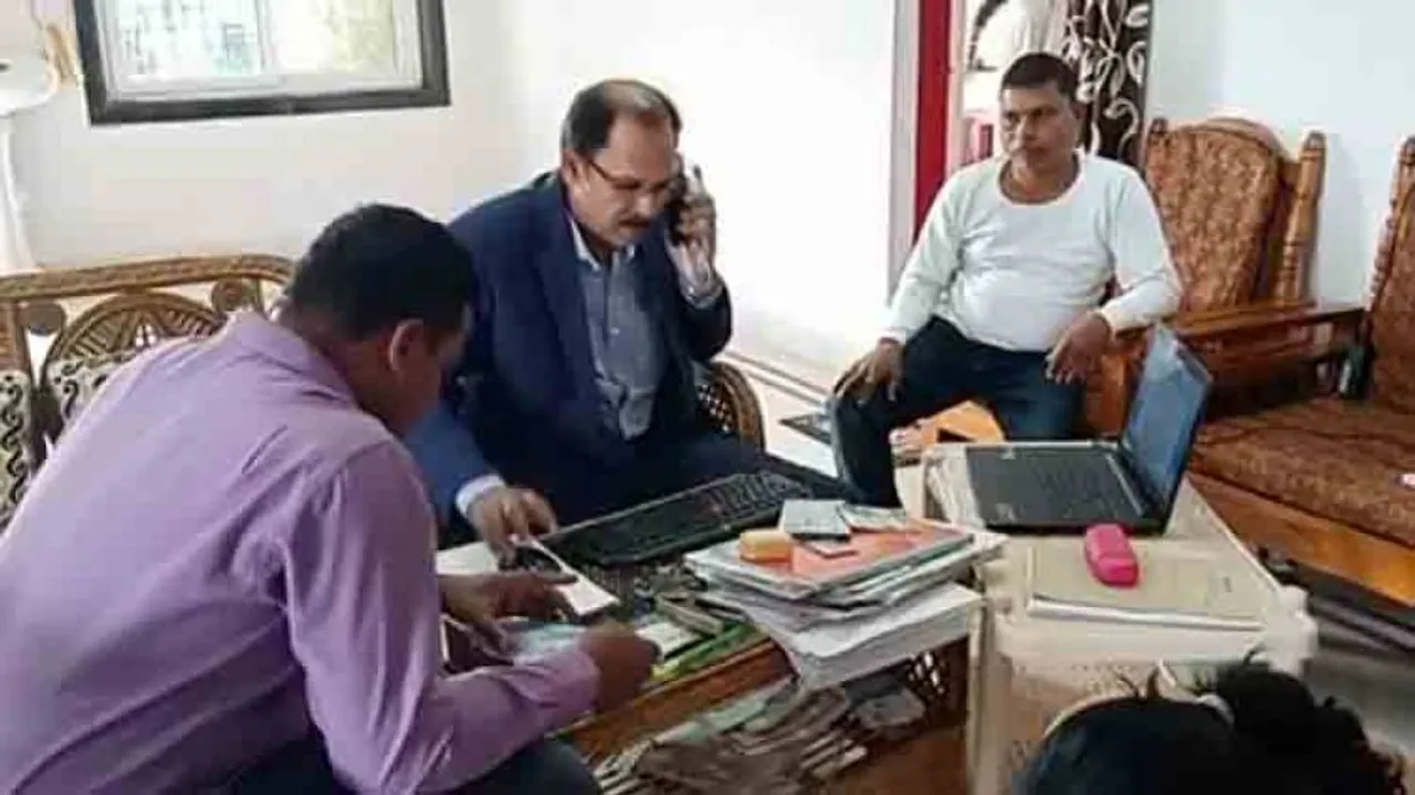Crorepati engineer in Vigilance net