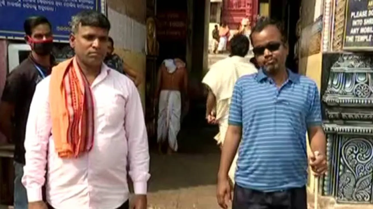 Call Of The Lord: 2 Visually Challenged Friends In Odisha Brave Traffic, Walk 60 Km To Visit Jagannath Temple