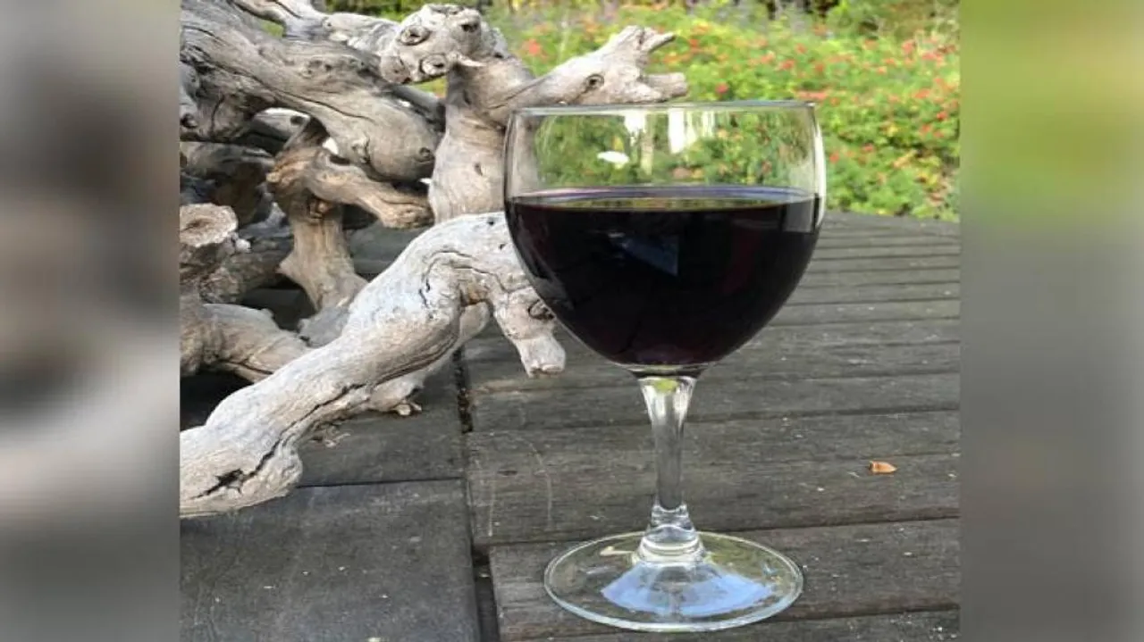 Wine Glass Size May Influence How Much You Drink