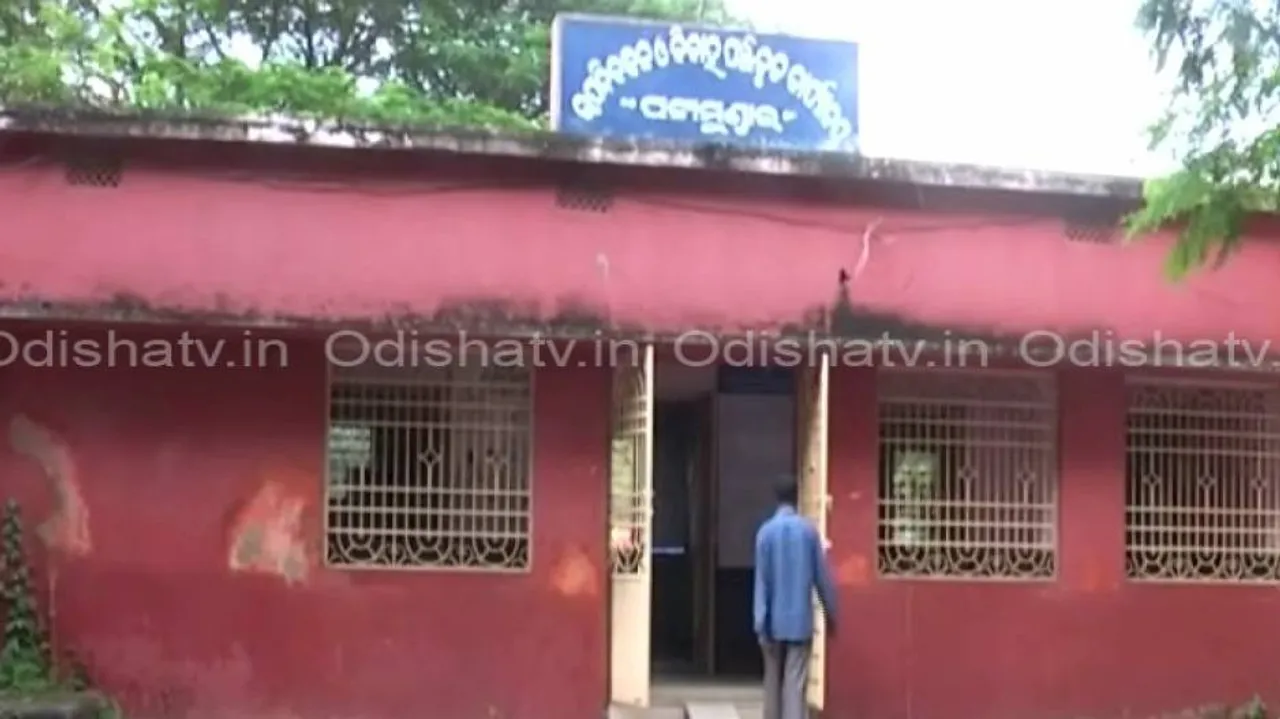 Youth thrashed by couple for stalking, blackmailing on Facebook