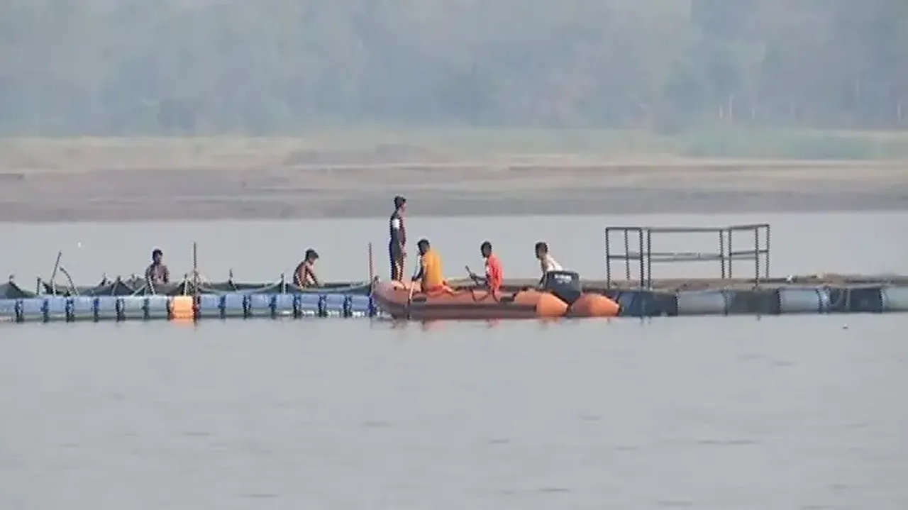 Malkangiri boat mishaps: Woman's body fished out, search operation still on for another missing person 