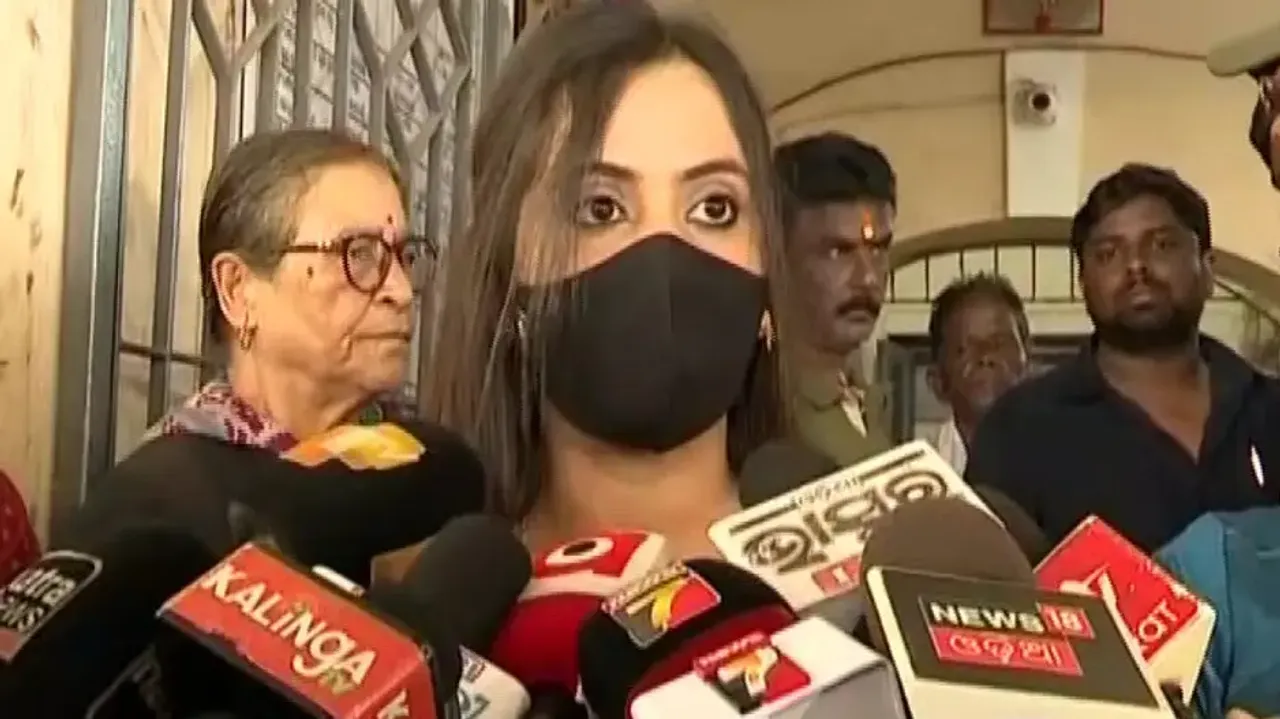 Somalika Dash files objection against MLA Bijay Shankar's marriage registration application in Cuttack