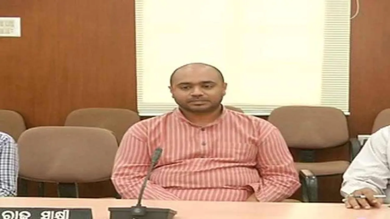 Support pours in for Abhijit Iyer as social media condemns arrest