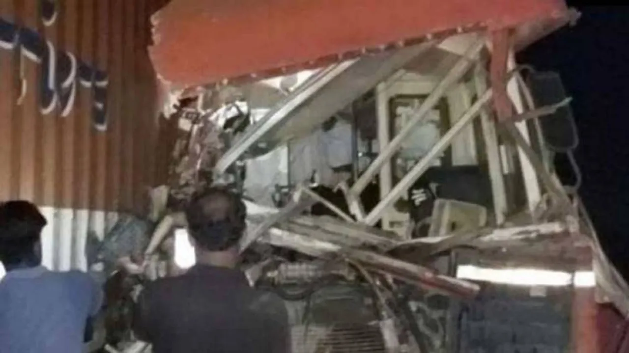 11 killed in Maharashtra accident