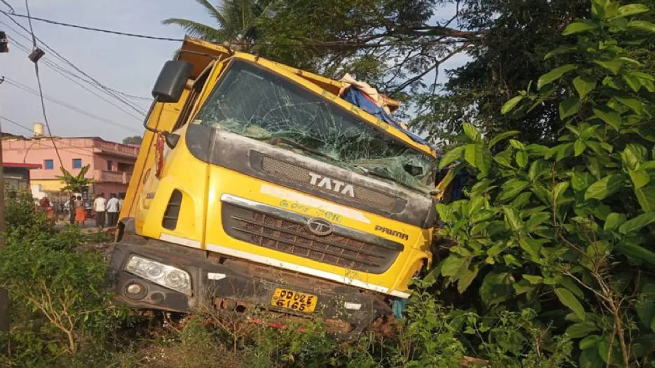 Odisha: 6 Persons Including 2 Women Killed After Being Hit By A Dumper In Nayagarh