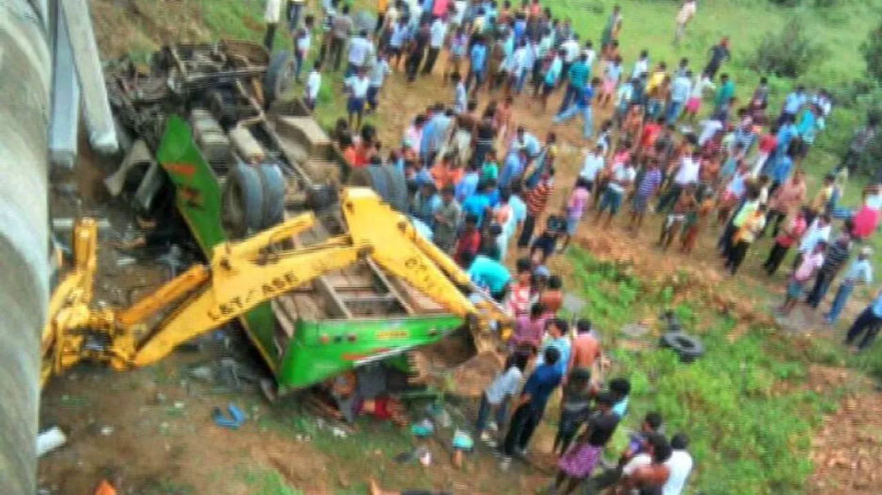 ‘Overloading, careless driving are reasons behind Athmallick accident’