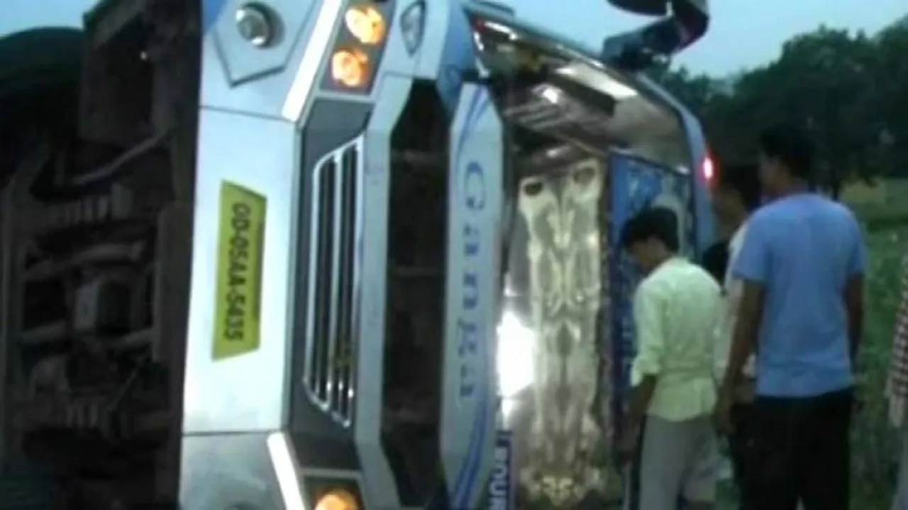 4 killed, more than 30 injured in separate road mishaps in Odisha