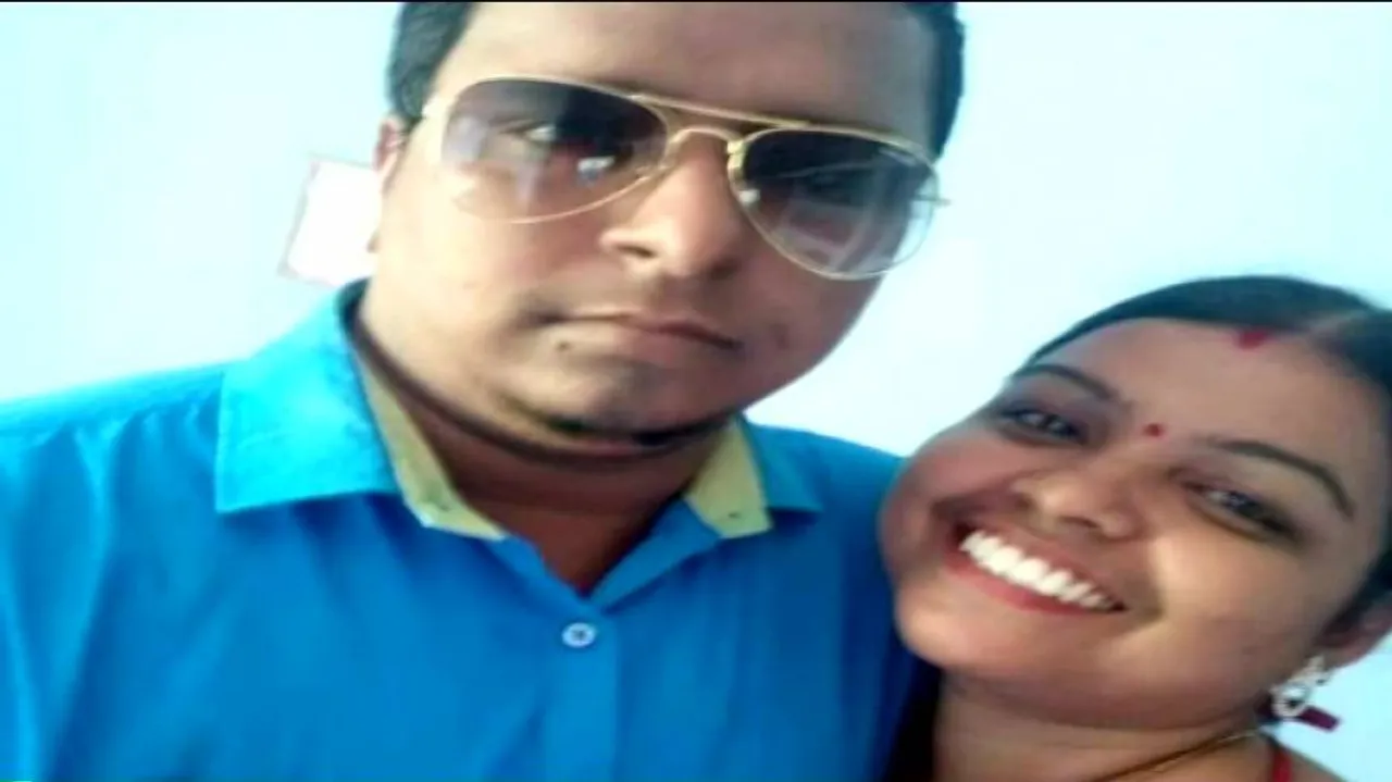Couple held for defrauding people of Rs 17 lakh