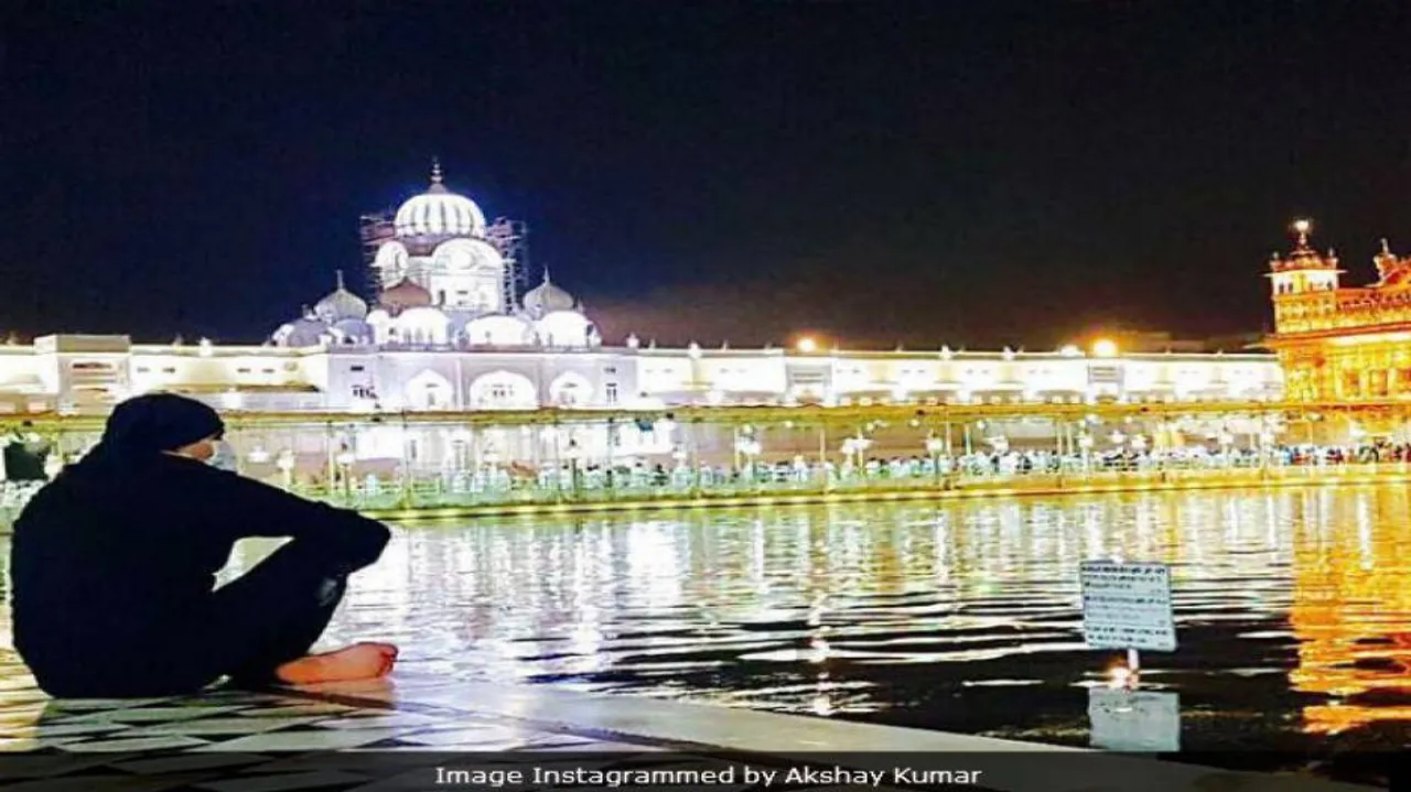 Akshay Kumar visits Golden Temple, feels surreal