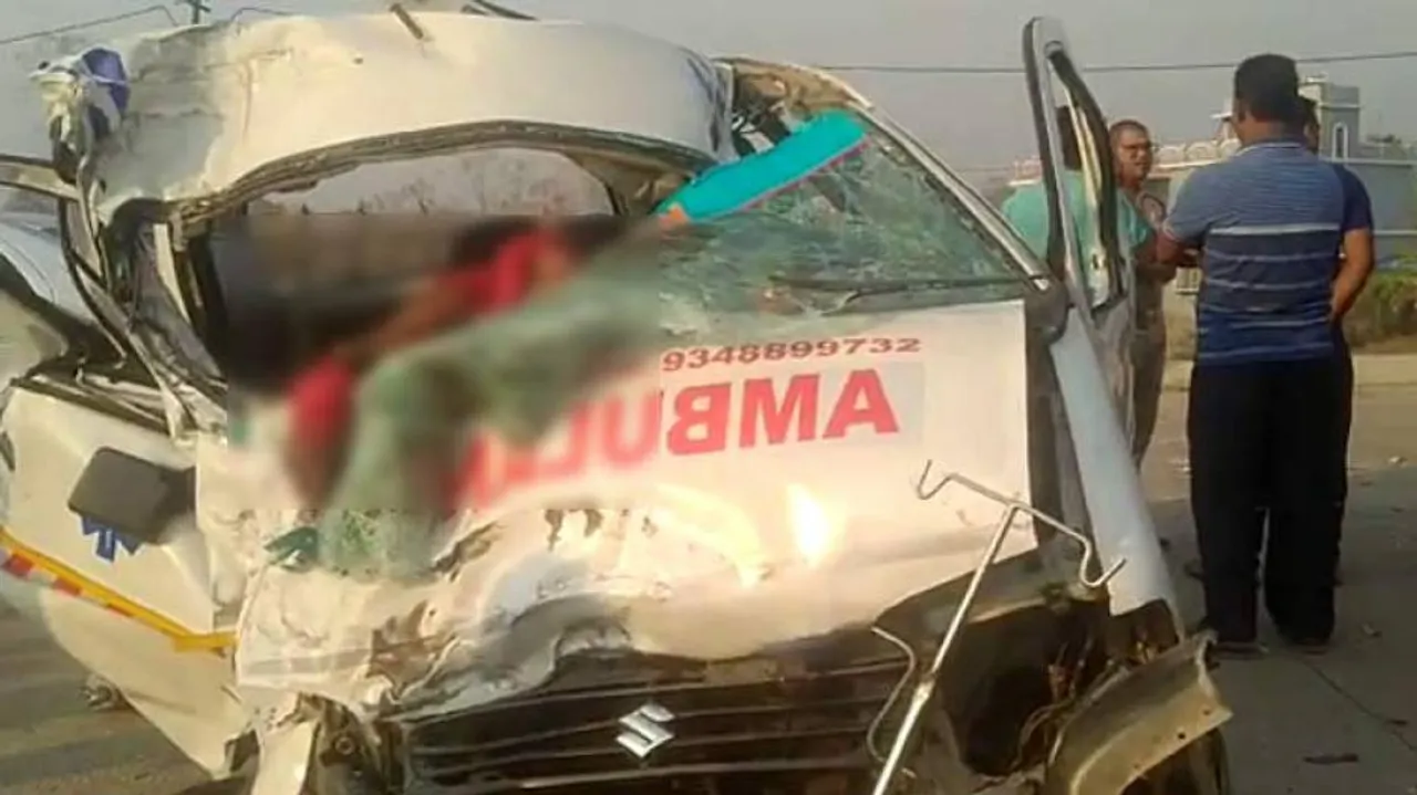 4 Killed As Ambulance Rams Into Gas Tanker In Odisha's Angul