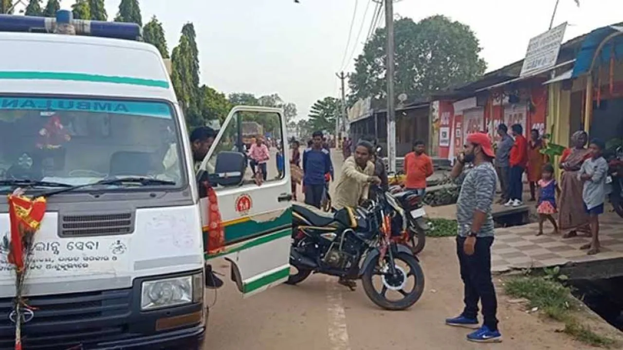 Odisha Woman Gives Birth To Baby Boy On Roadside