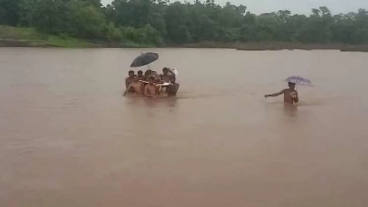 Another Pregnant Woman Crosses River On Relatives' Shoulders In Odisha