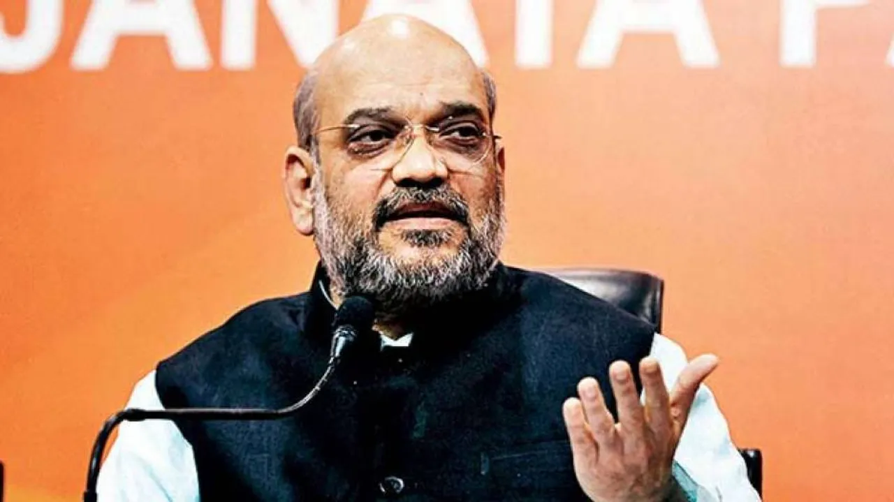 Shah hits out at Rahul for 'mockery of Constitution' comment