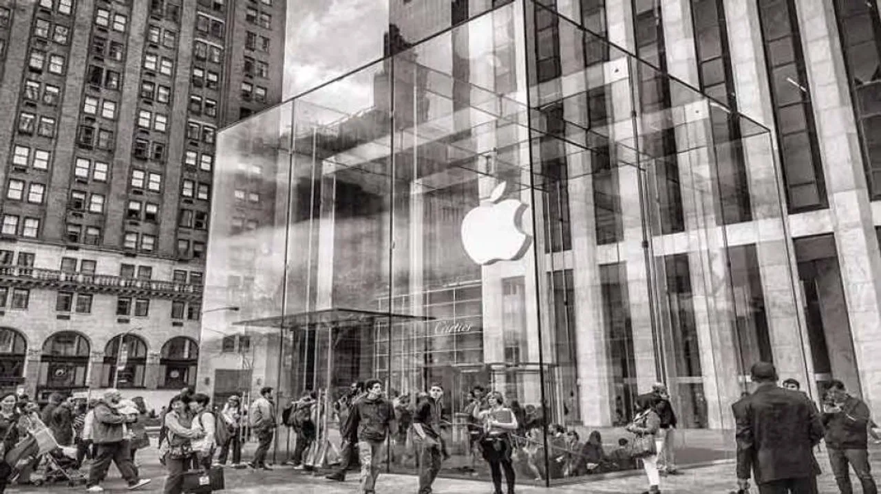 Apple raises iOS cellular download limit to 200MB