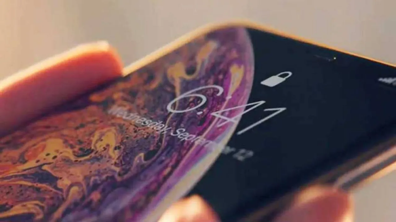 Buying an iPhone XS MAX on EMI? Here's the best deal