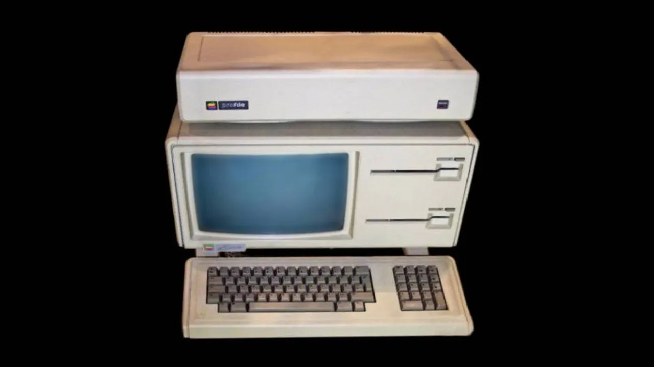 Apple's Lisa OS to be publicly released in 2018