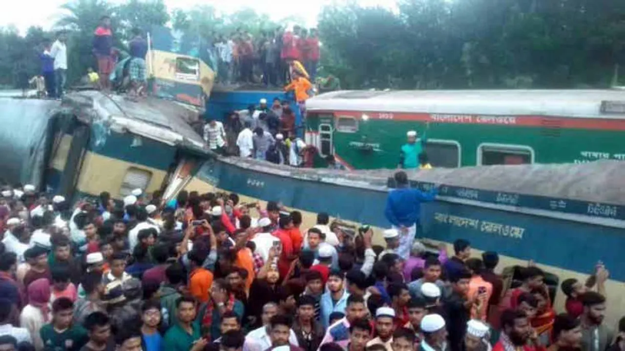 16 Killed After 2 Trains Collide In Bangladesh