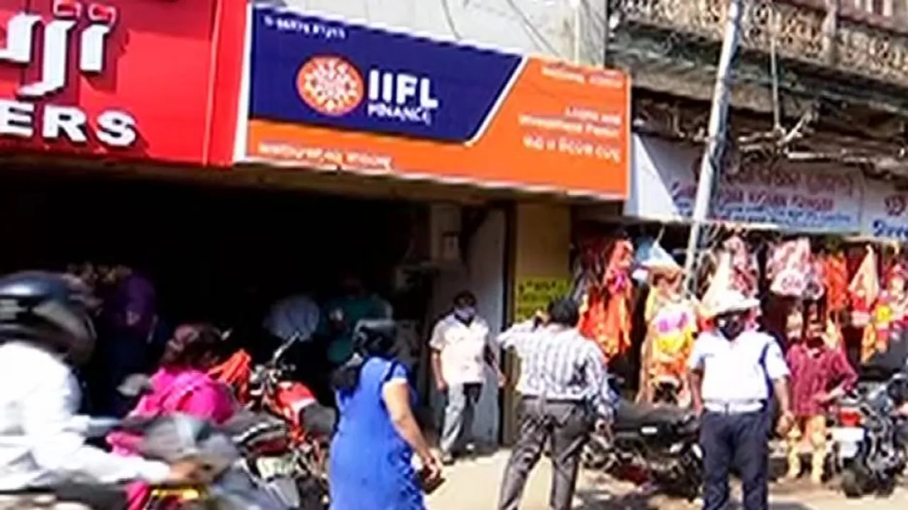 Cuttack: Armed Dacoits Storm Pvt Finance Firm; Loot Cash, Gold Worth Crores