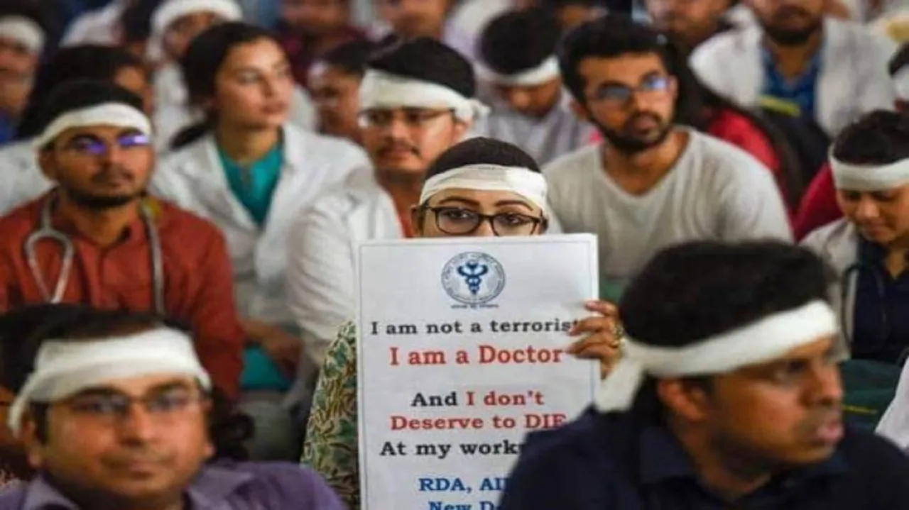 Patients suffer as Bengal doctors strike enters 6th day