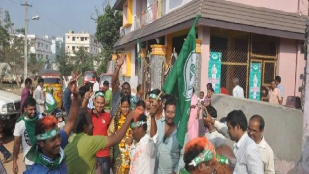 Ruling BJD retains Bhubaneswar civic body