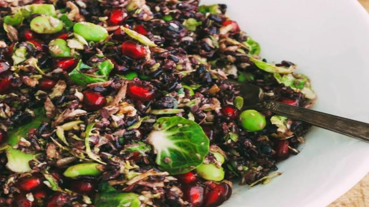 Add hues of black to your plate for healthy living