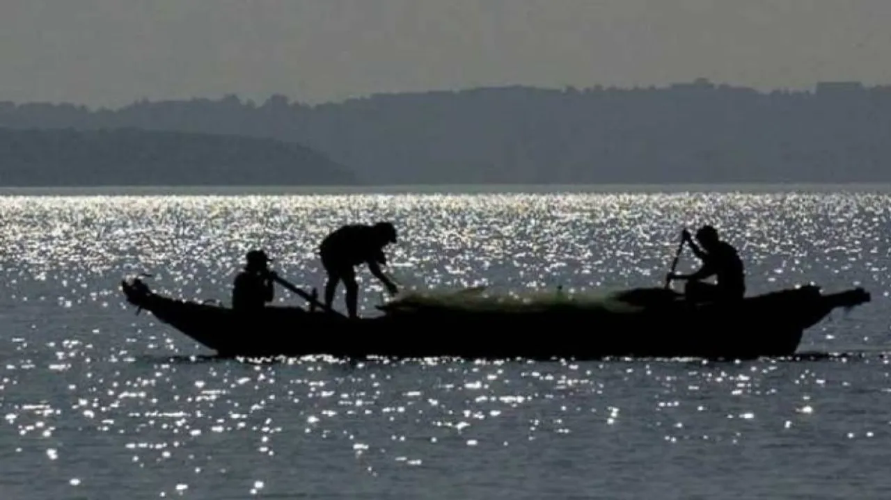 Livelihood of fishermen in Ganjam threatened by sandbar