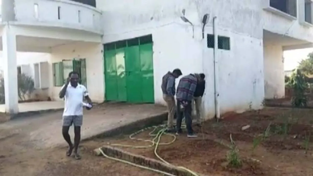 Miscreants hurl bombs at businessman's house in Khurda