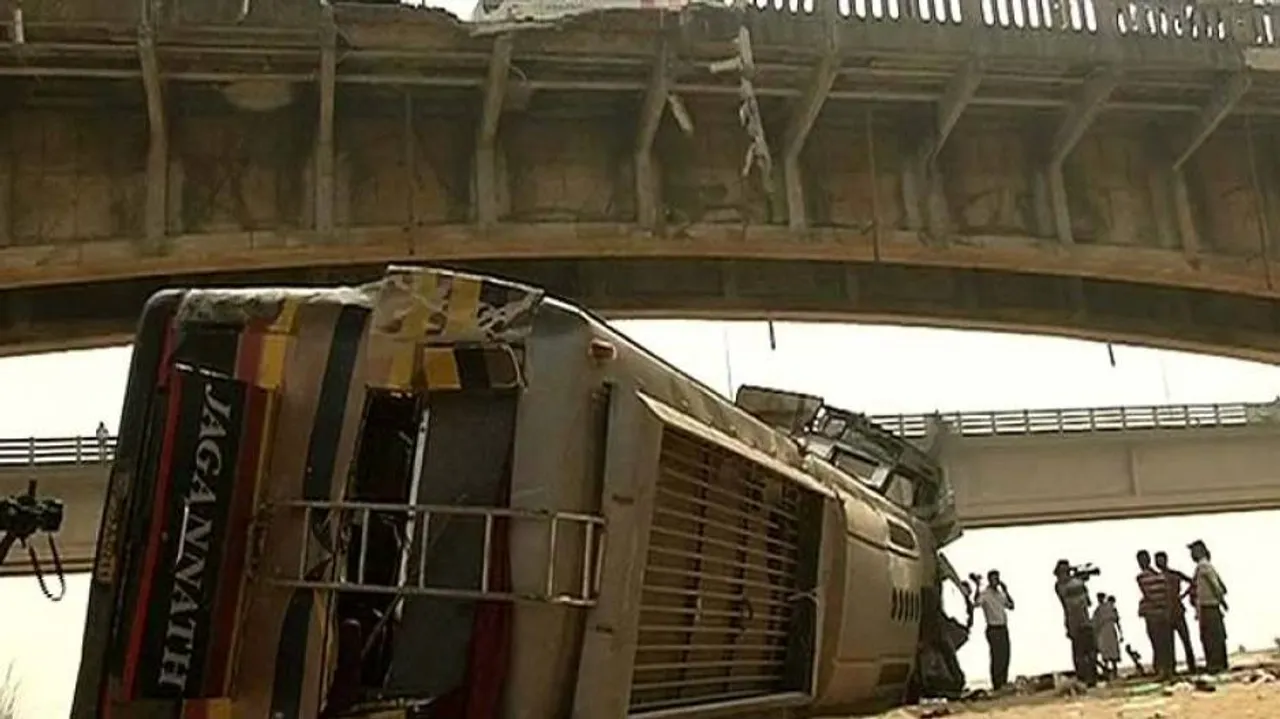 Cuttack bus mishap: Police lodge suo motu case against driver