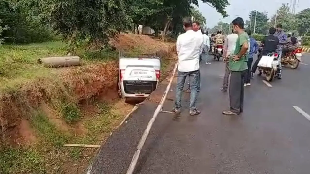 Car Falls Into Drain In Bhubaneswar, Govt Official Injured