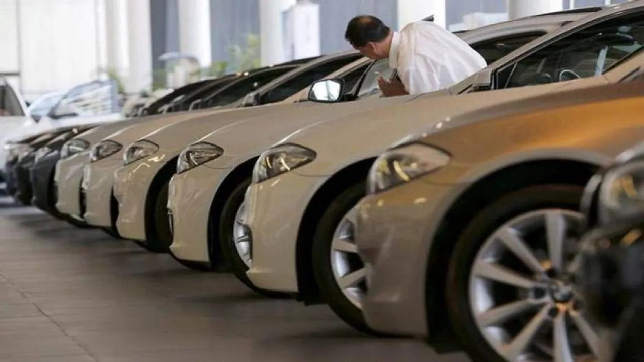 Sale of passenger vehicles down 1.11% in February